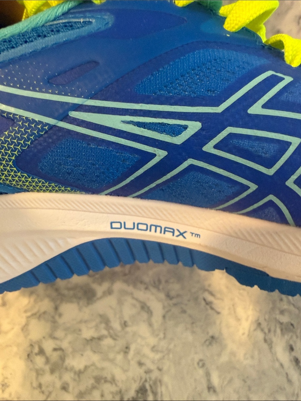 ASICS Women's Pink Blue Gradient Running Shoes with Neon Yellow Laces - Picture 2 of 4